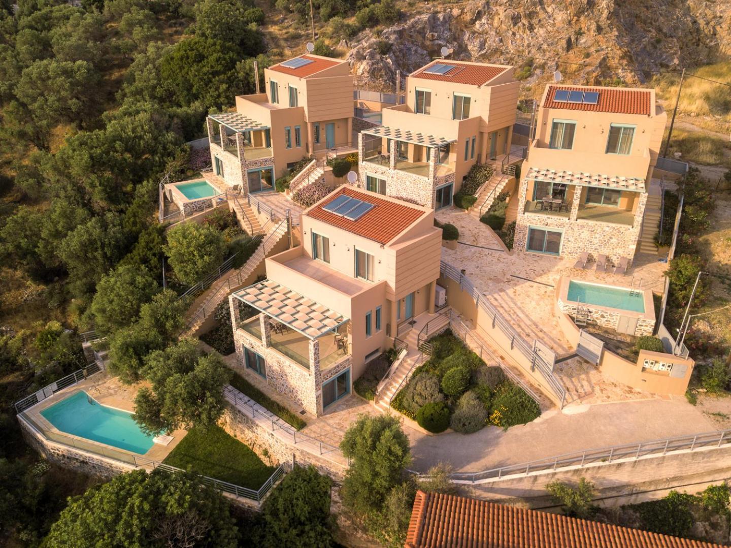 Ouzo Panoramic Houses 2, With Private Pool Пломарион Экстерьер фото